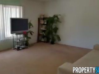 Propertysex zákazník fucks drobounký realtor v domácívyrobený špinavý film