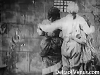 Бастилія день - старомодна ххх кліп 1920-ті роки
