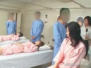 Asiática morena mestra golpes peluda prick em o hospital