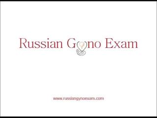 एक plumpy बस्टी रशियन seductress पर एक gyno एग्ज़ॅम