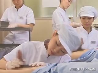 Japonez asistenta slurping sperma afară de excitat johnson