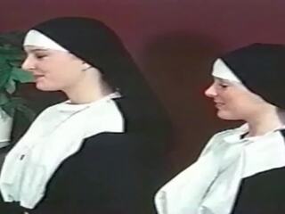 Nymfoman nuns vid colorclimax